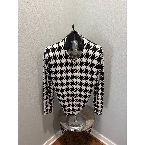 Covington Sweaters - NWT Covington Houndstooth Black and White Large Cardigan Sweater